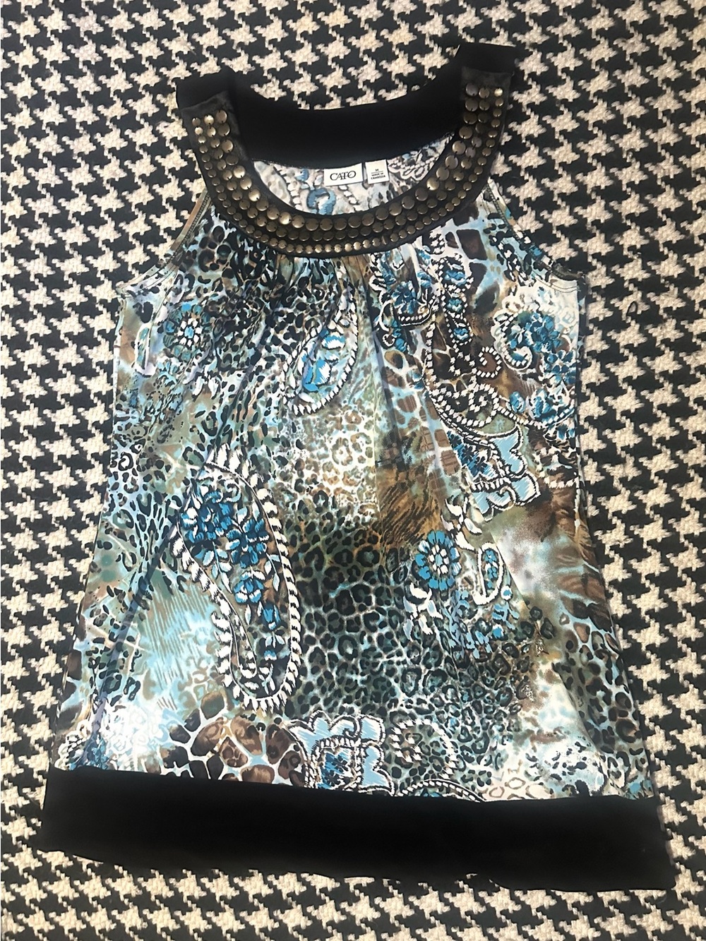 Y2K gyaru gal Cato Animal-Print Studded top